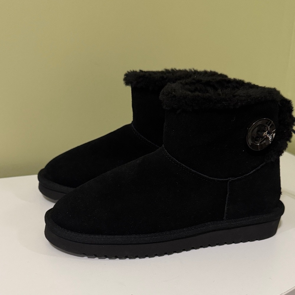Koolaburra by UGG womens Nalie Mini Black Winter Boots size 5 H7N1